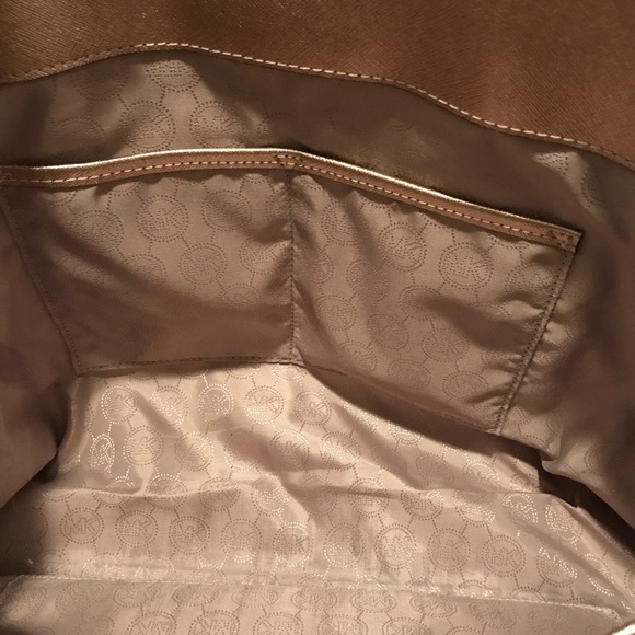 Michael Kors Tote - Picture 4 of 10